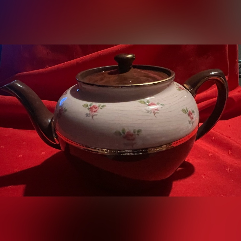 Vintage Sadler teapot from Staffordshire